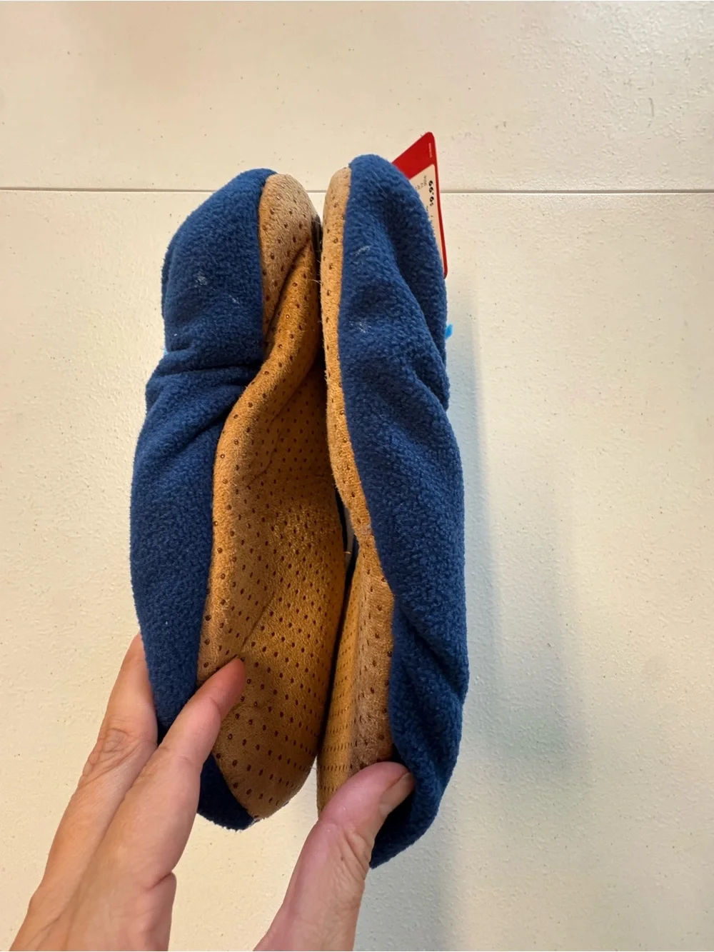 Men’s Star Wars Navy Blue Plush Slipper with Light Blue Acento